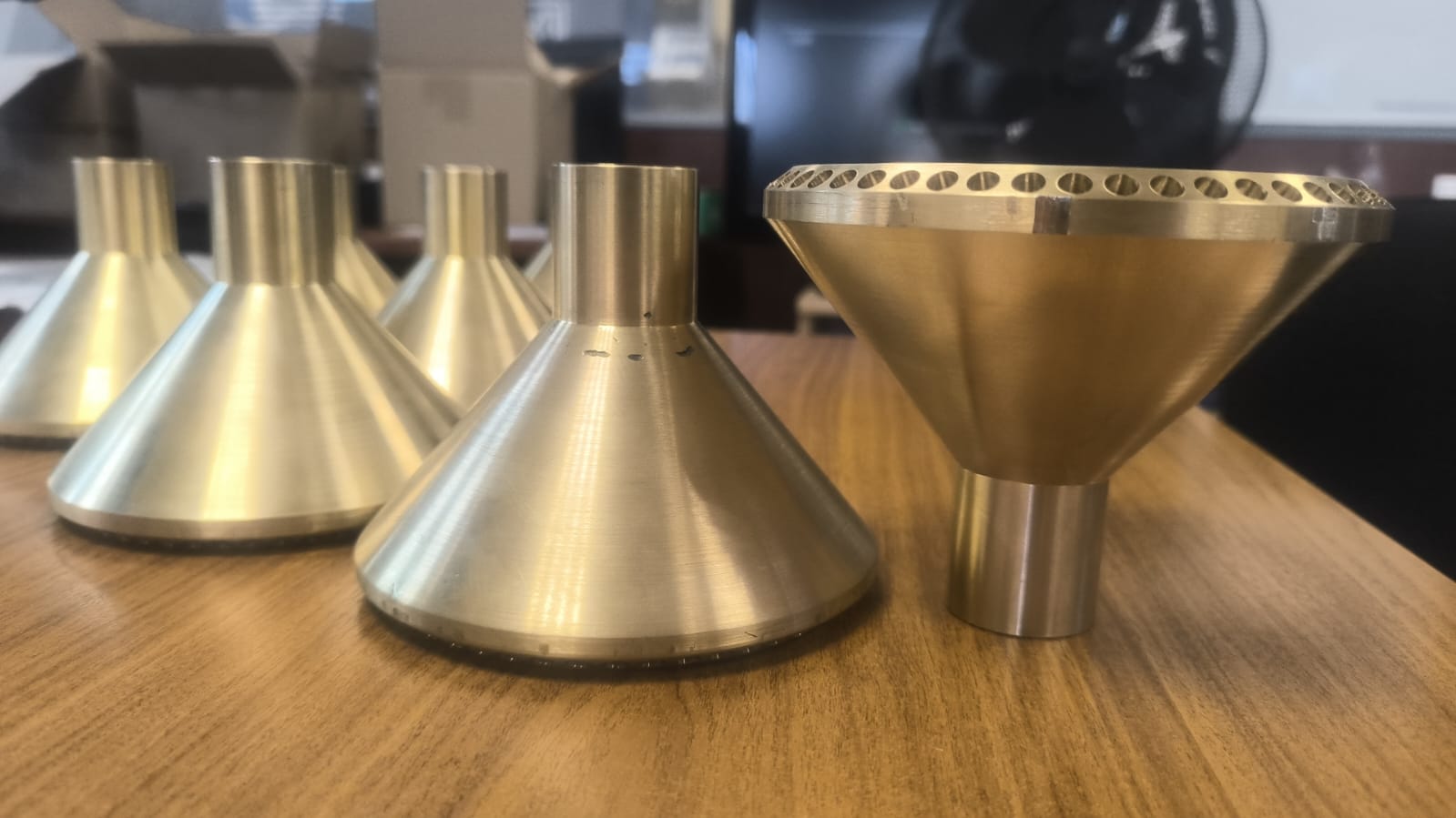 дистрибьюторы мегахолод